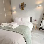 Cityease - Luxurious Modern 2bdr Escape - Ippokrateio Chic Area - Kept Secret Saloniki